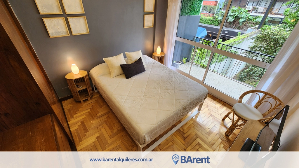 Amplio monoambiente en zona Alto Palermo, edificio con pileta Araoz 2800
