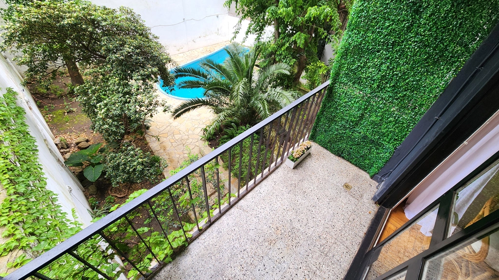 Amplio monoambiente en zona Alto Palermo, edificio con pileta Araoz 2800