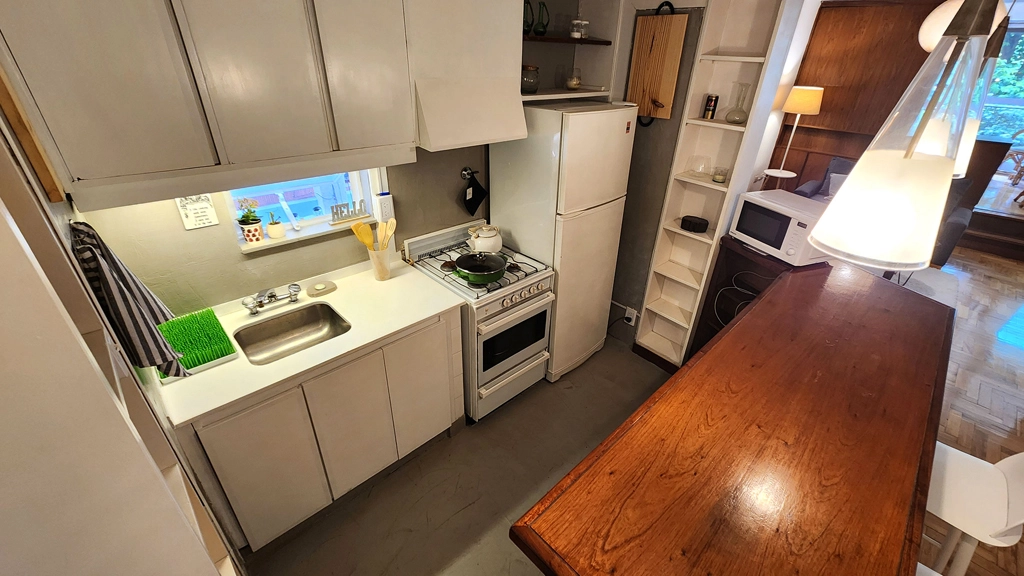 Amplio monoambiente en zona Alto Palermo, edificio con pileta Araoz 2800