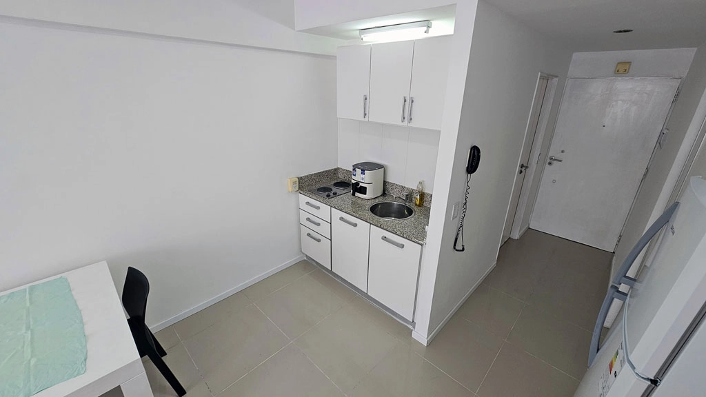 Monoambiente en moderno edificio con amenities, piscina, laundry, gimnasio, sum y parrilla