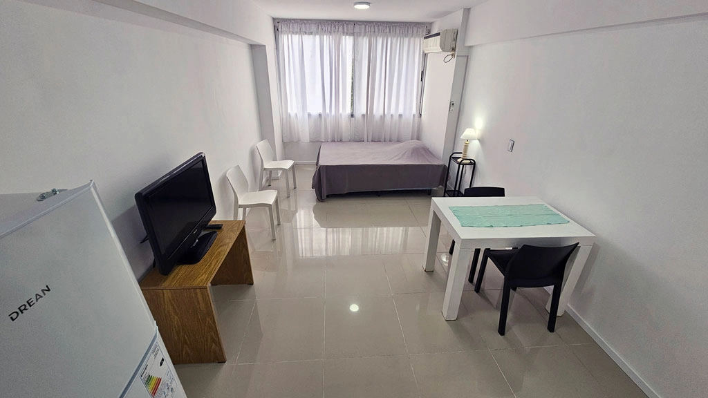 Monoambiente en moderno edificio con amenities, piscina, laundry, gimnasio, sum y parrilla