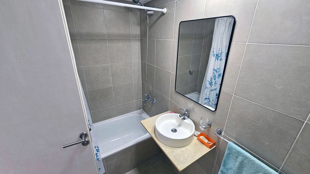 Monoambiente en moderno edificio con amenities, piscina, laundry, gimnasio, sum y parrilla