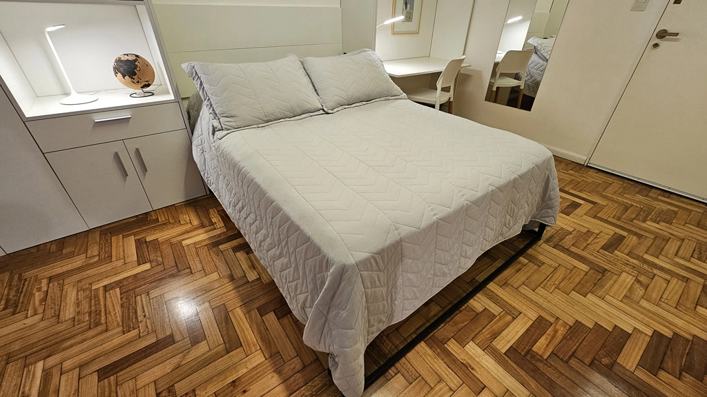 departamento monoambiente equipado, reciclado a nuevo, aire acondicionado frio-calor, tv smart, cama doble rebatible